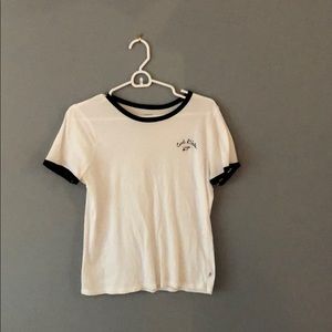 Super cute “cool girls” tee